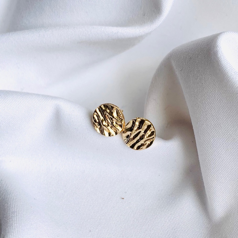 Ridged Gold Flat Circle Earrings